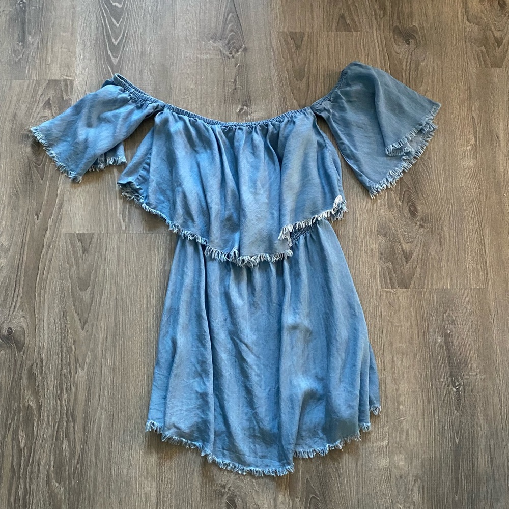 Off the shoulder Elan dress